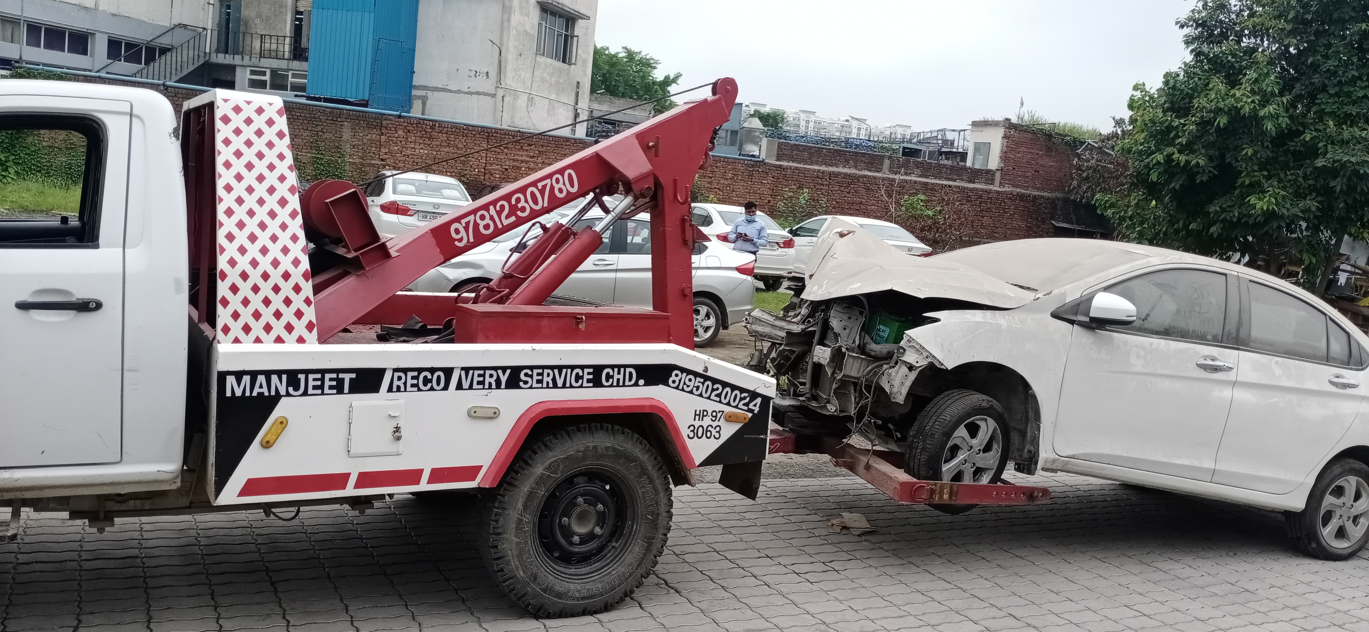 Car Towing Service In Ambala  | Manjeet Towing Services | Best Car Towing Service In Ambala, Car Breakdown Service In Ambala, Towing Service In Ambala, Car Towing Service near me, Flatbed Towing Service In Ambala  - GL91051